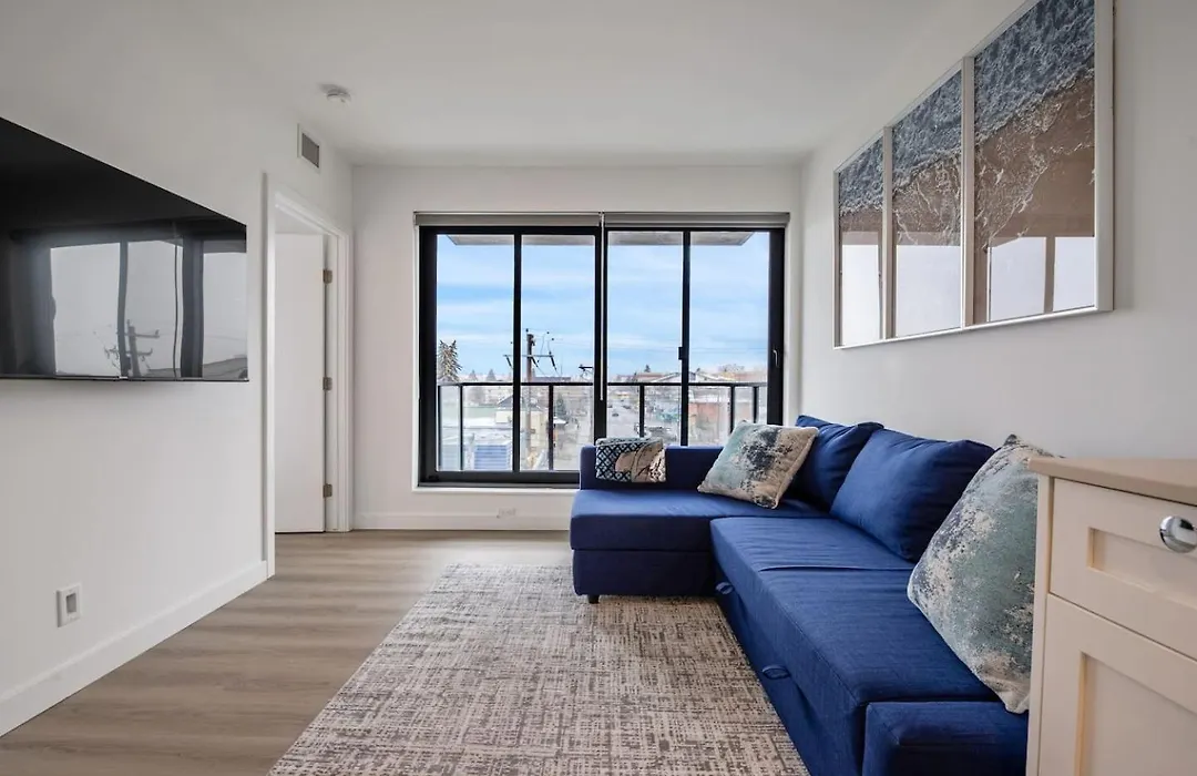 Exquisite 2 Bed Condo Near Dt Core Wfree Parking-1