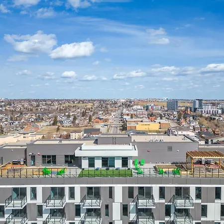 Exquisite 2 Bed Condo Near Dt Core Wfree Parking-2